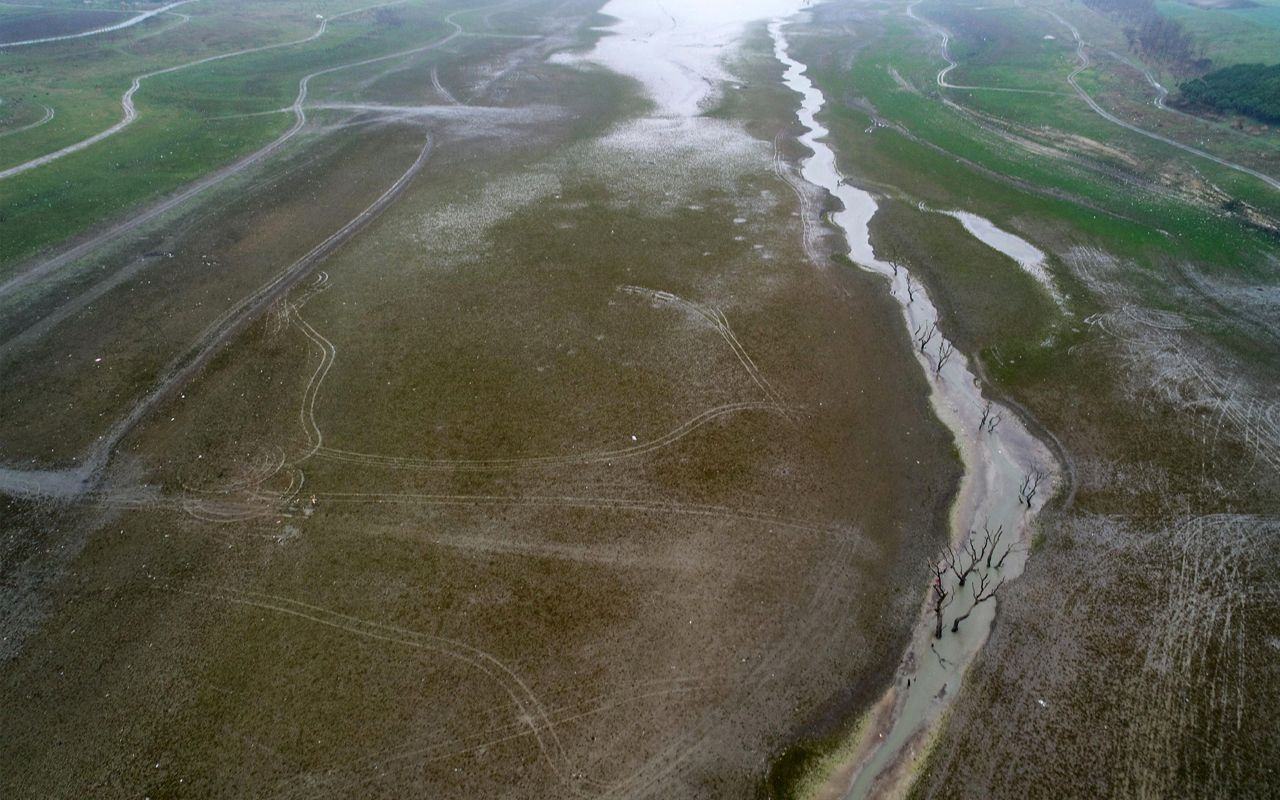 Sazlıdere Barajı’nın doluluk oranı yüzde 5! Sular çekilince ev kalıntıları ortaya çıktı