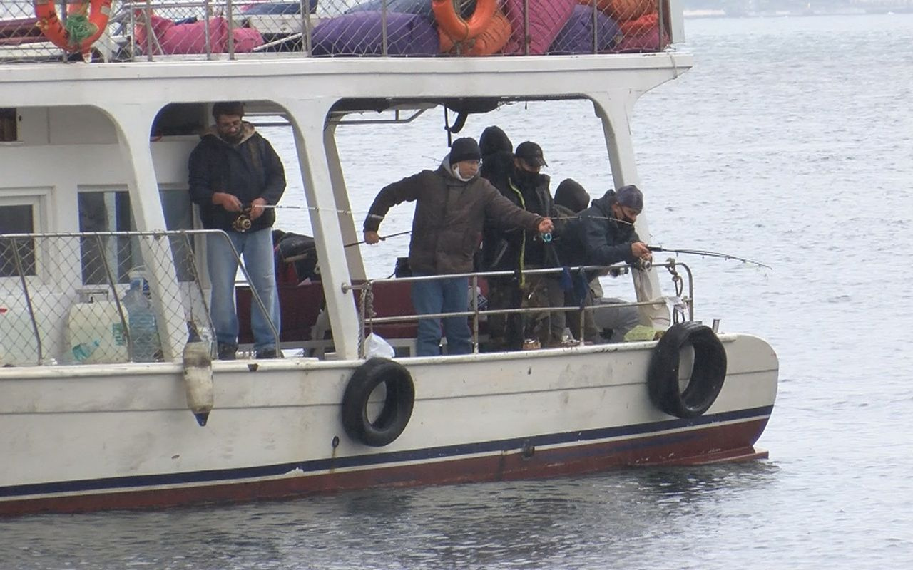 Balıkçılar Arnavutköy'de birbirine sitem ediyor: 3 metre şartı teknede bozuldu