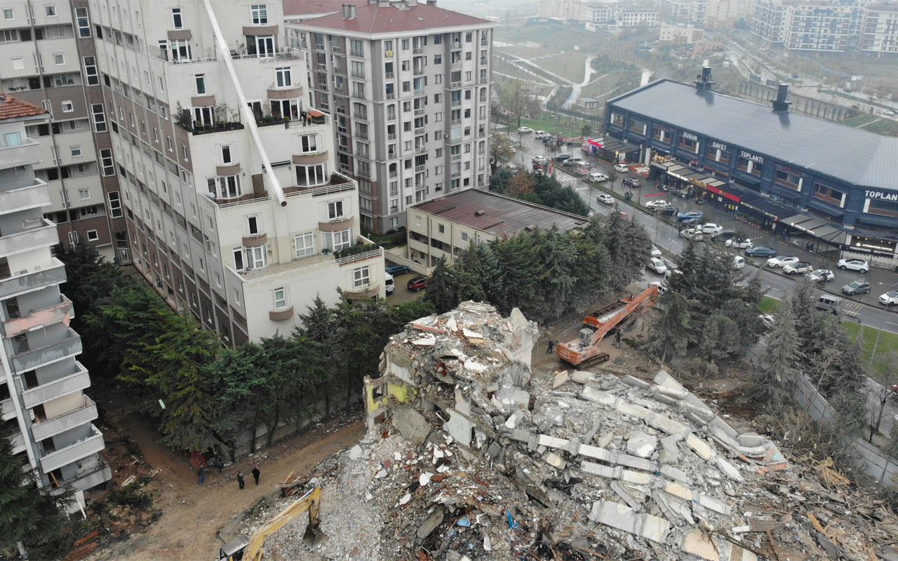 Beylikdüzü'nde kentsel dönüşüm kabusu depremi bir kez daha yaşadılar