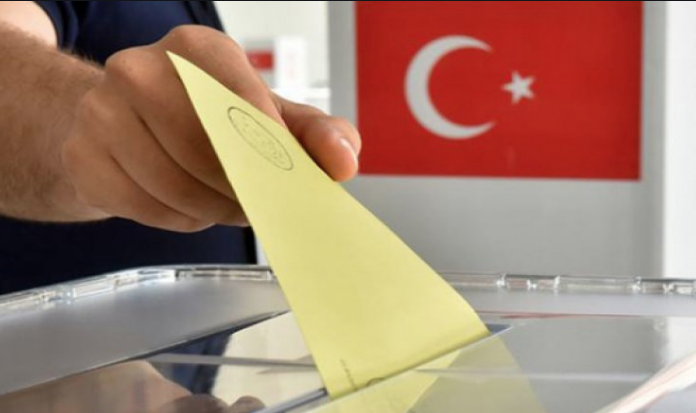 Ünlü anketçilerden kritik açıklamalar! Türkiye 2021'de erken seçime gider mi?