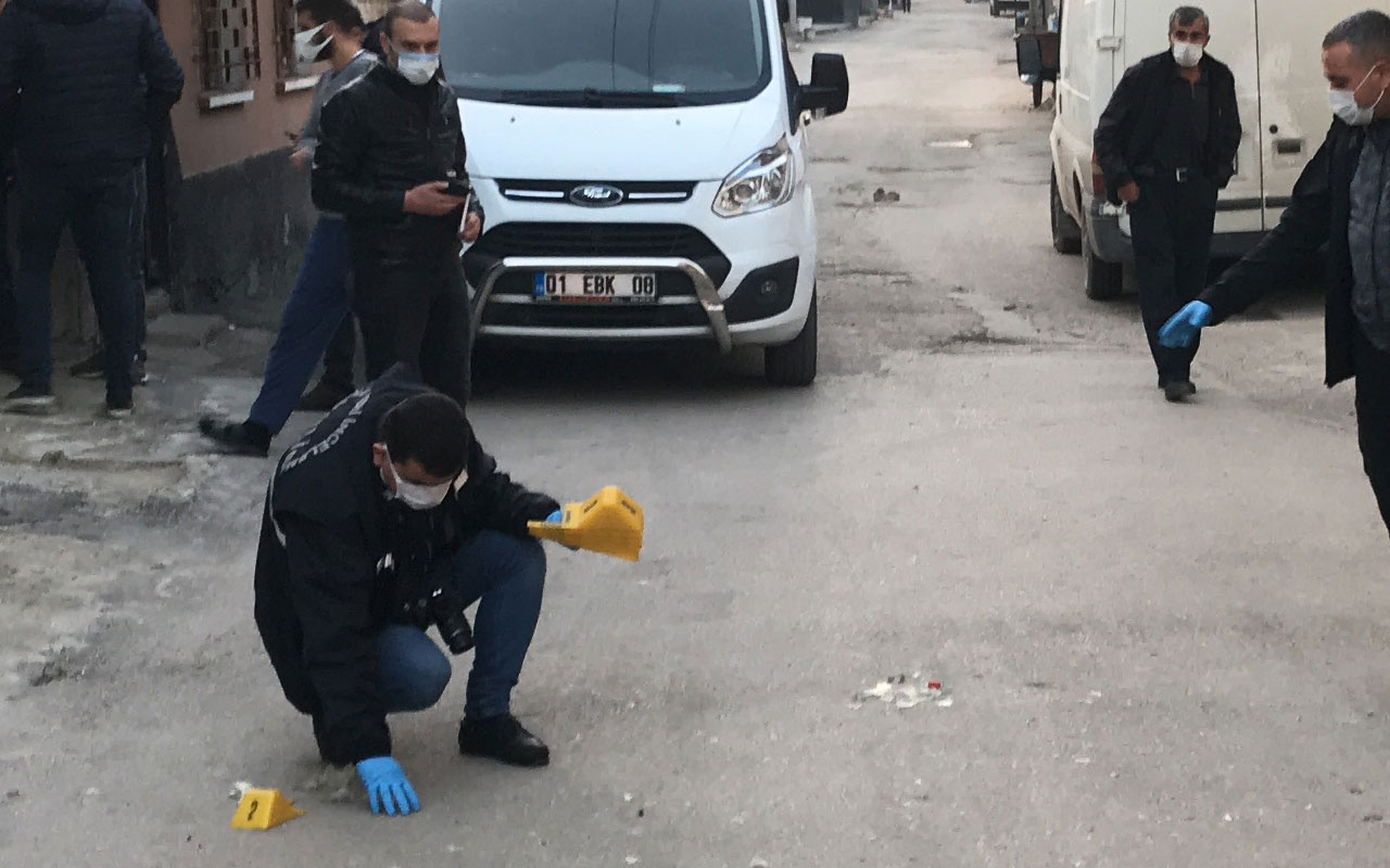 Adana’da sokakta ses bombası patladı! Ekipler olay yerinde