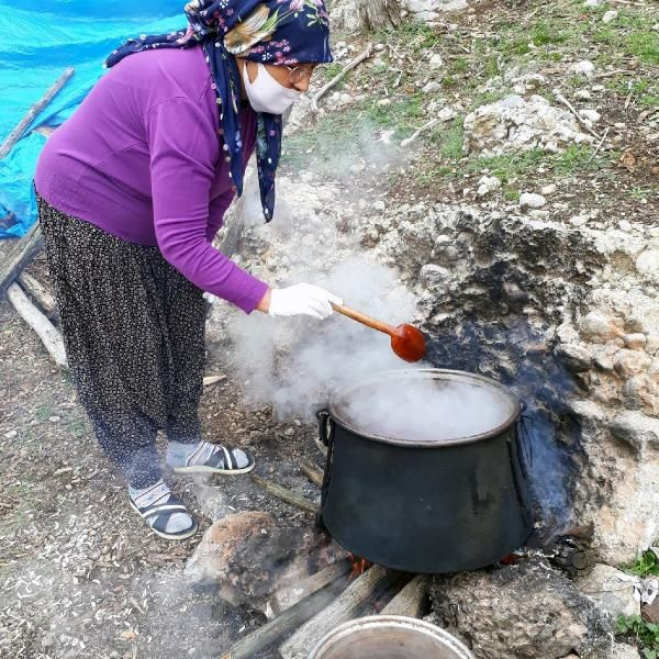 Dağdan toplayıp satıyor Adana'da siparişlere yetişemiyor! Fiyatı bakın ne kadar