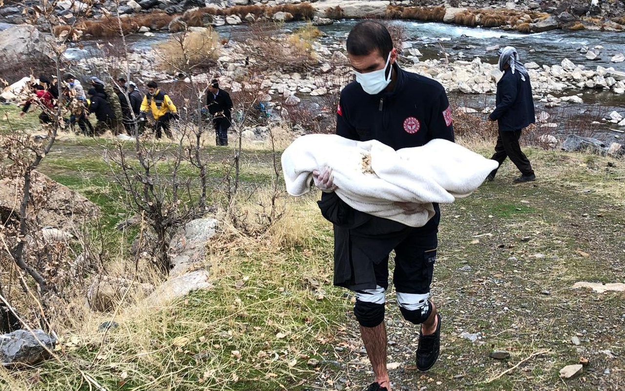 Şırnak’ta Habur Çayı'na uçan otomobildeki 3 kişilik aile yaşamını yitirdi