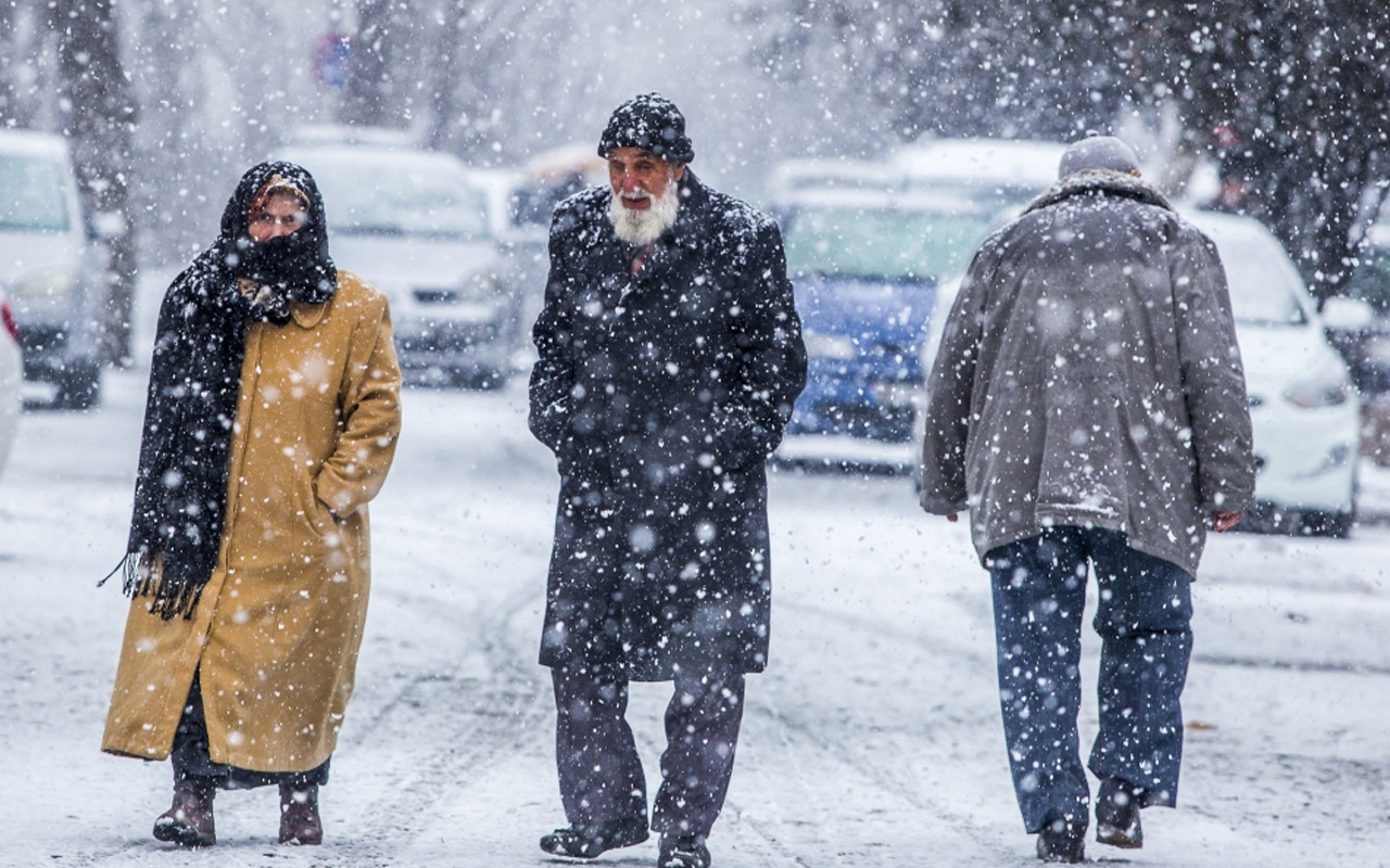 Meteoroloji'den kritik açıklama! Sakarya ve çevresinde yağmur Ankara'da kar etkili olacak