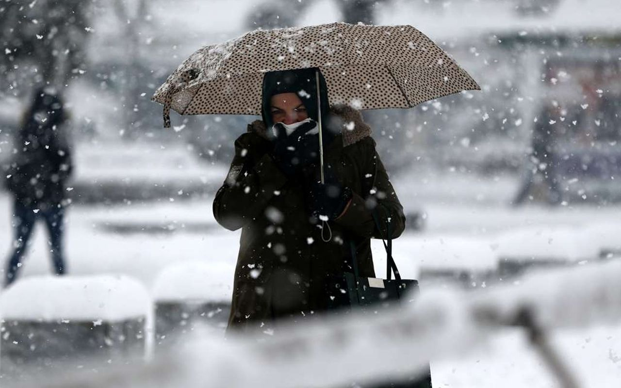 Meteoroloji'den kritik açıklama! Sakarya ve çevresinde yağmur Ankara'da kar etkili olacak