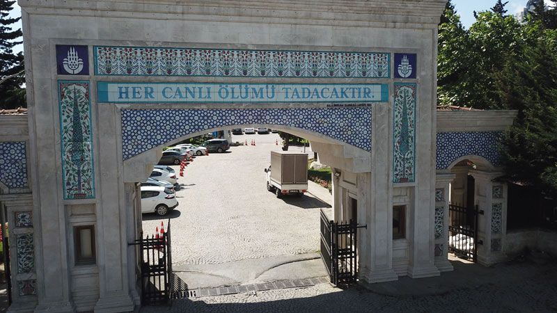 İstanbul'da mezarlar karaborsaya düştü 2 milyon liraya mezar yeri satılıyor