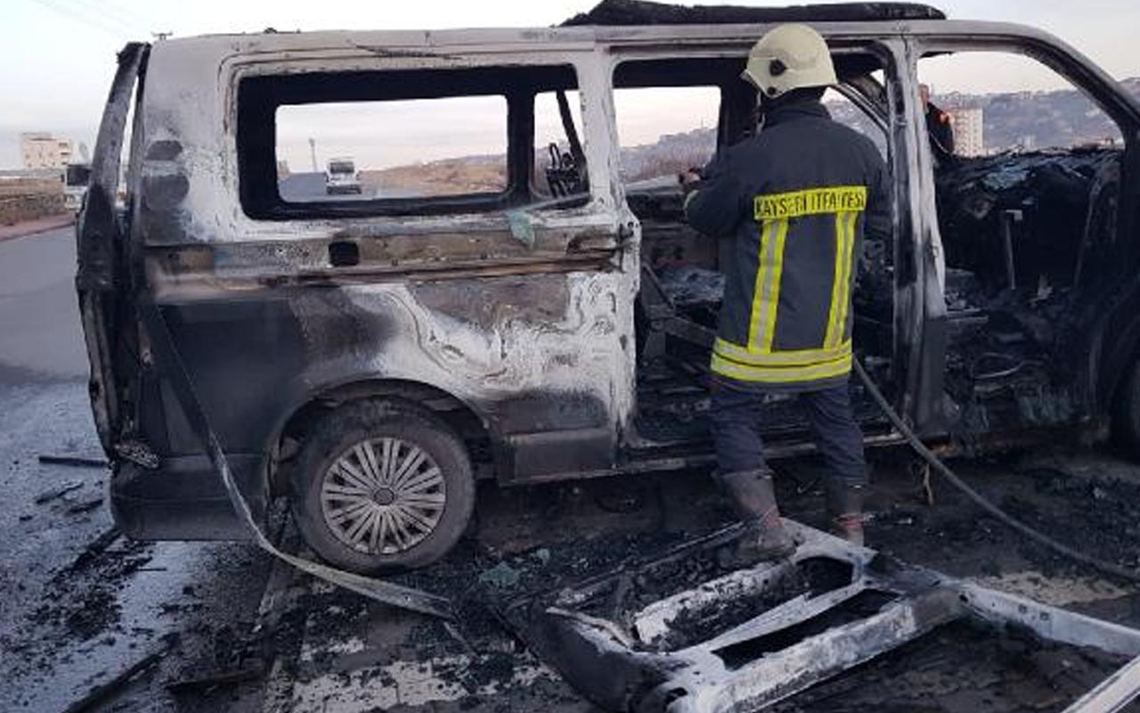Kayseri'de minibüste soludukları çakmak gazı patlayan 3 kuzen yaralandı