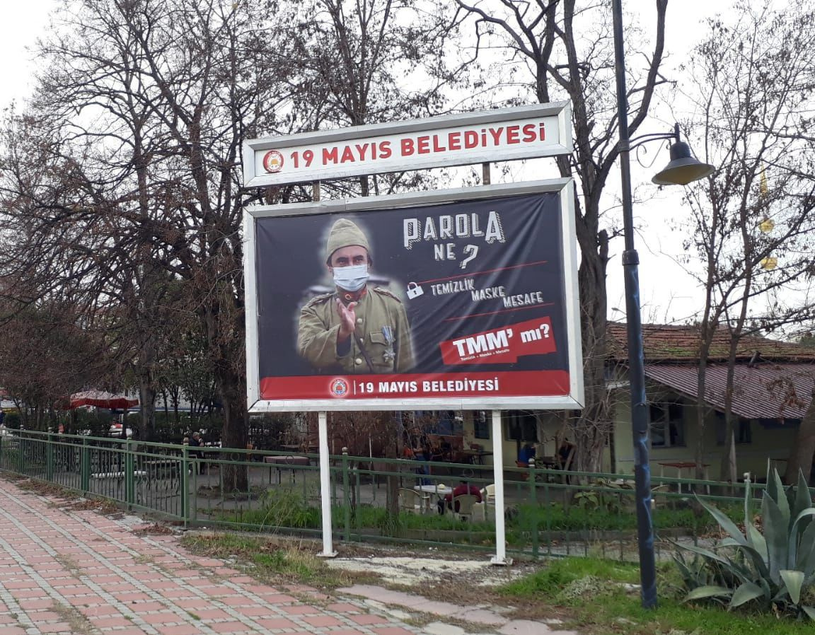 Samsun'da belediyenin afişleri görenleri şaşırttı! Sosyal medyada olay oldu