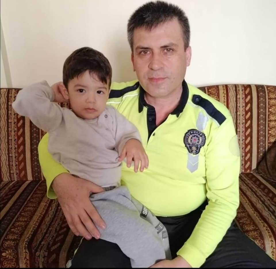 Konya'da 3 çocuk babası trafik polisi koronavirüsten hayatını kaybetti