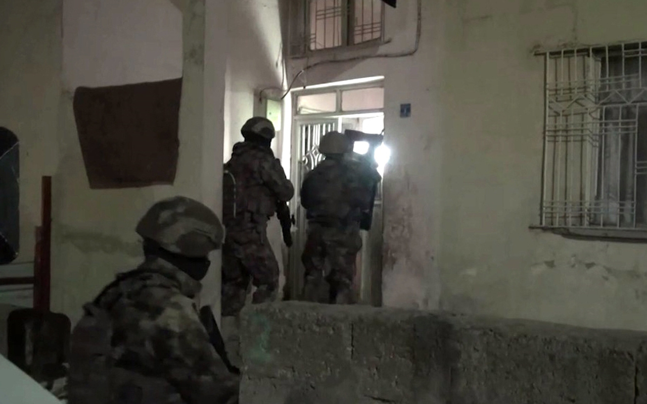 Siirt'te terör örgütü DEAŞ operasyonu: 5 gözaltı