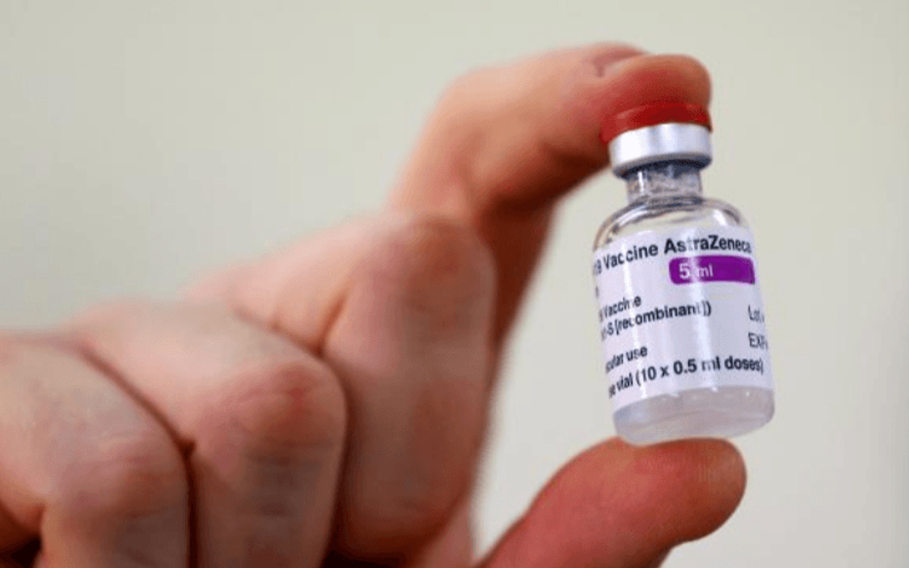 Oxford-AstraZeneca aşısı İngiltere'de kullanılmaya başladı