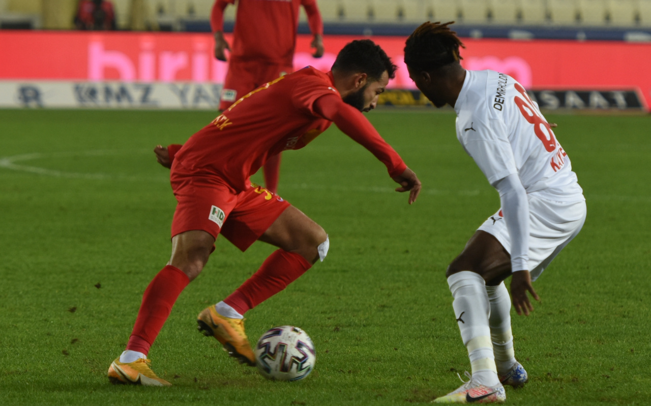 Yeni Malatyaspor - Sivasspor maçında puanlar paylaşıldı