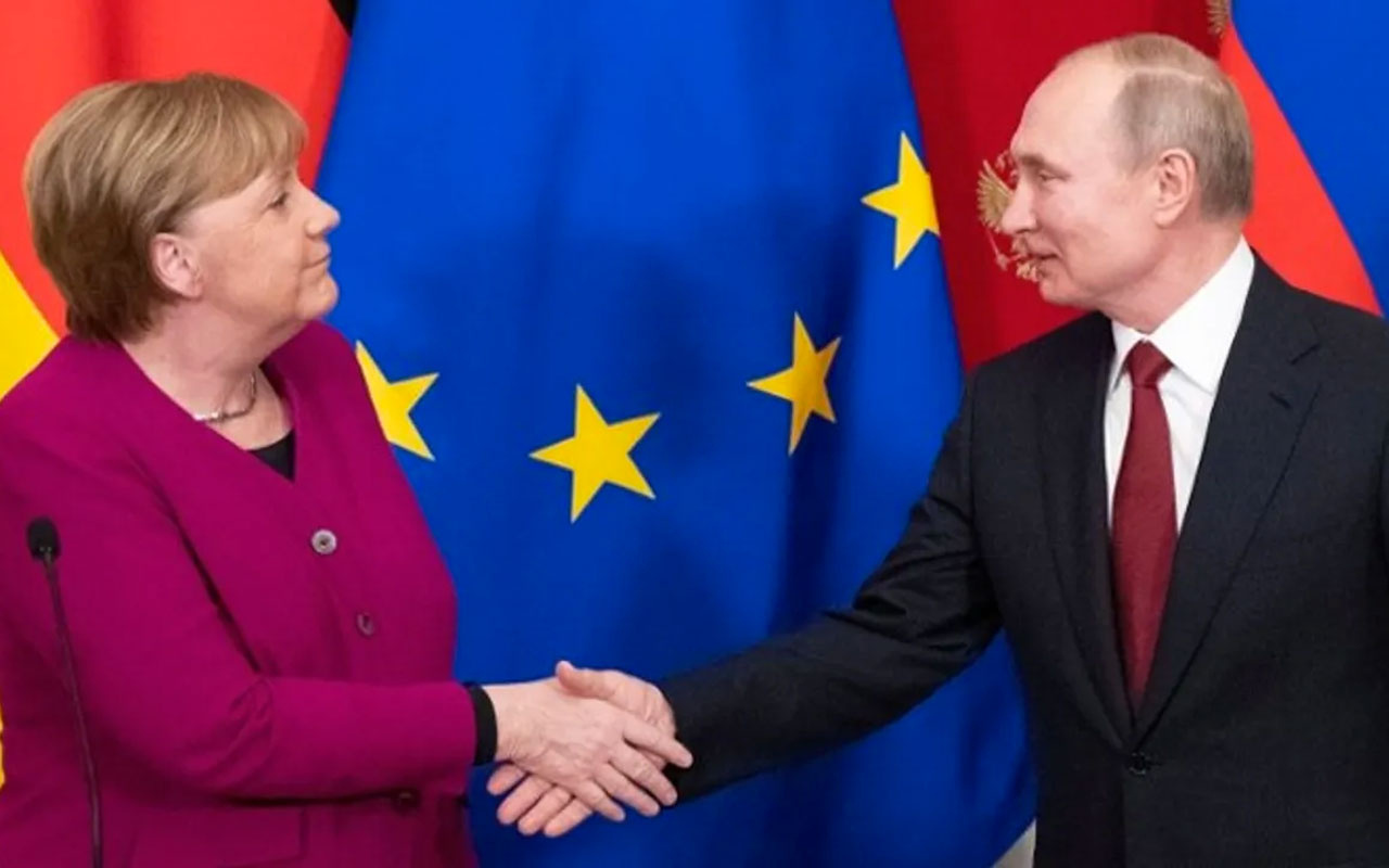 Angela Merkel ve Vladimir Putin ortak aşı üretimini görüştü
