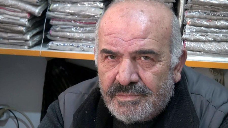 İzmir'de baba 2 dönümlük mezarlıkta 15 yıl önce öldürdülen oğlunun mezarını arıyor