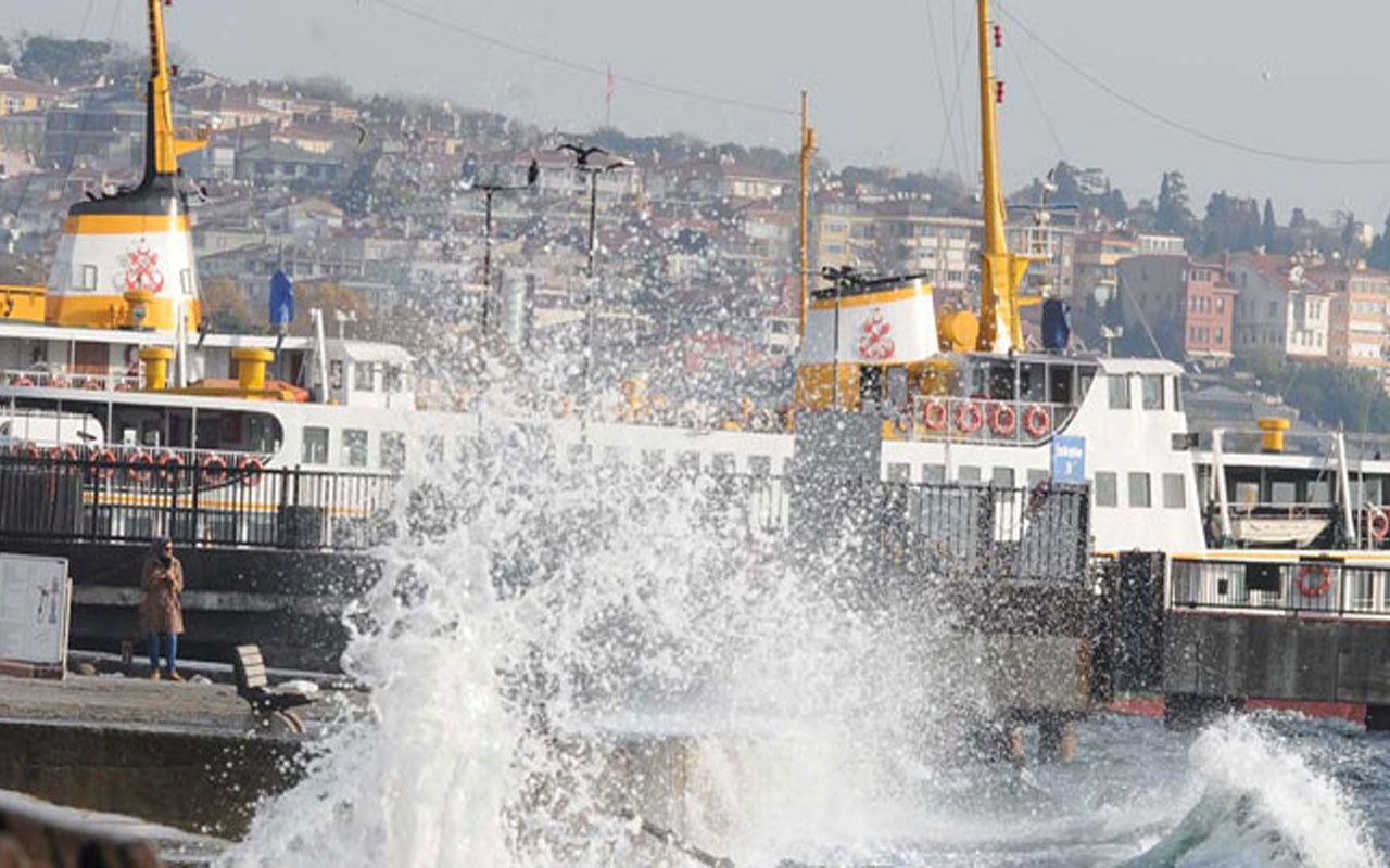 İstanbul ve İzmir’de vapur seferlerine fırtına engeli! İşte iptal edilen seferler