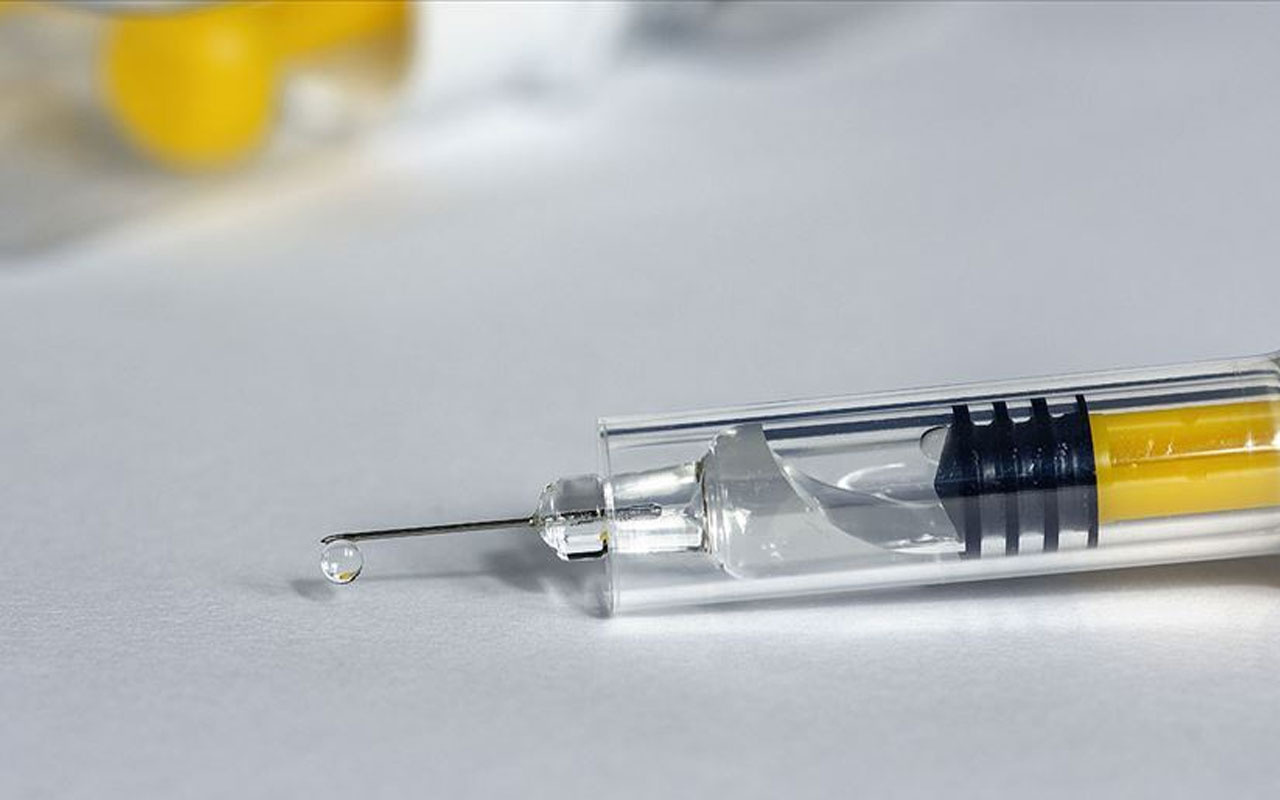 AB, BioNTech ile Pfizer'dan alacağı Kovid-19 aşısı miktarını 600 milyona çıkardı