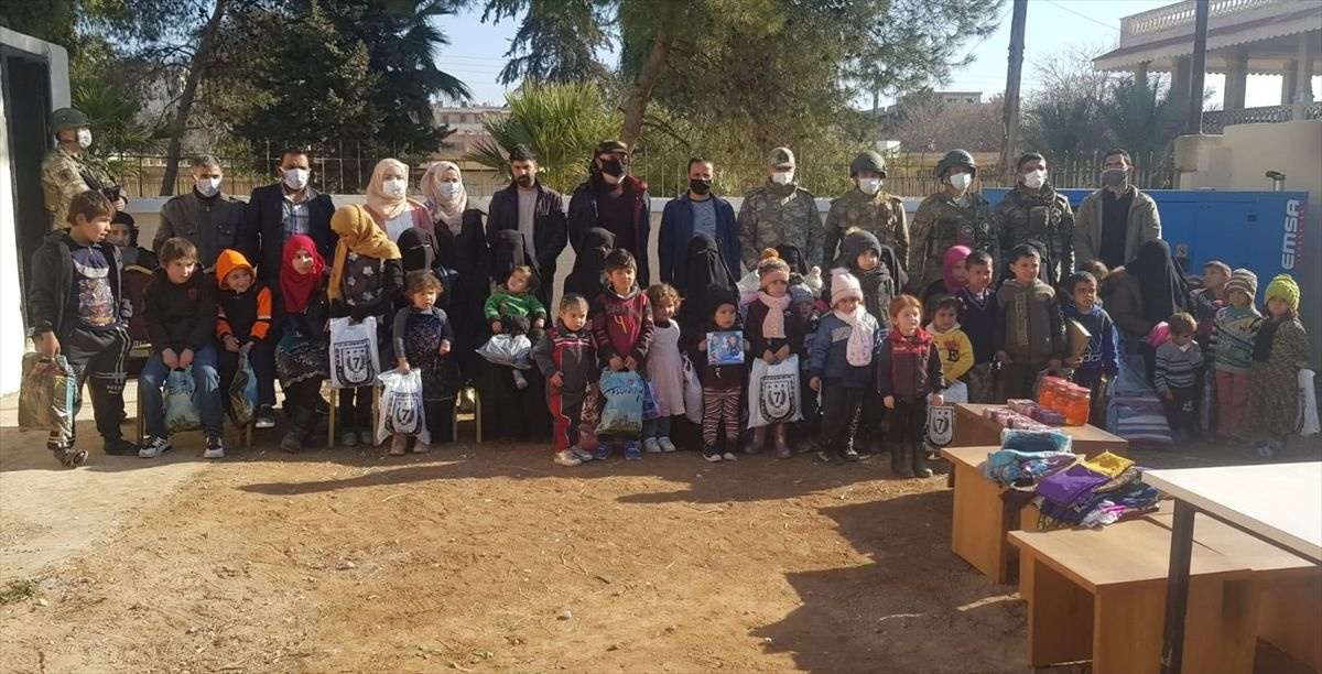 Türk askeri, Rasulayn'daki dul ve yetimlerin yüzünü güldürdü