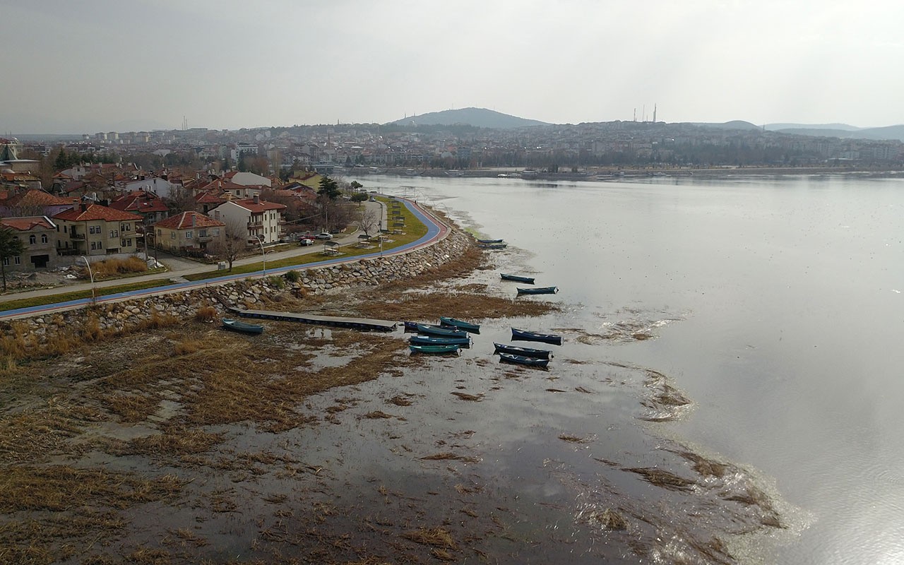Su 50 metre çekildi Beyşehir Gölü ağlıyor! Tek sebebi kuraklık değil