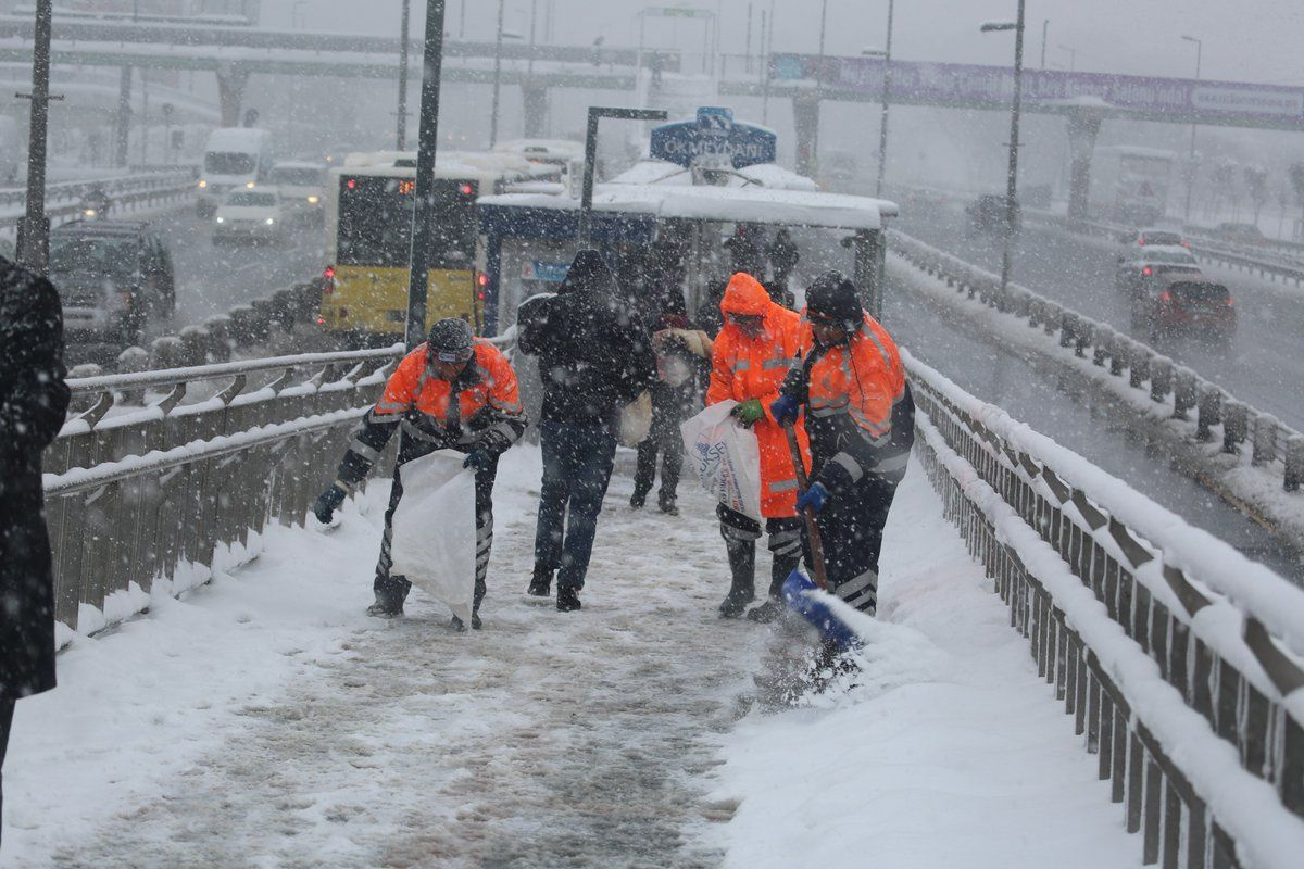 İstanbul'un kar yağışı için geri sayımı başladı! İstanbul'da kar kaç gün etkili olacak?