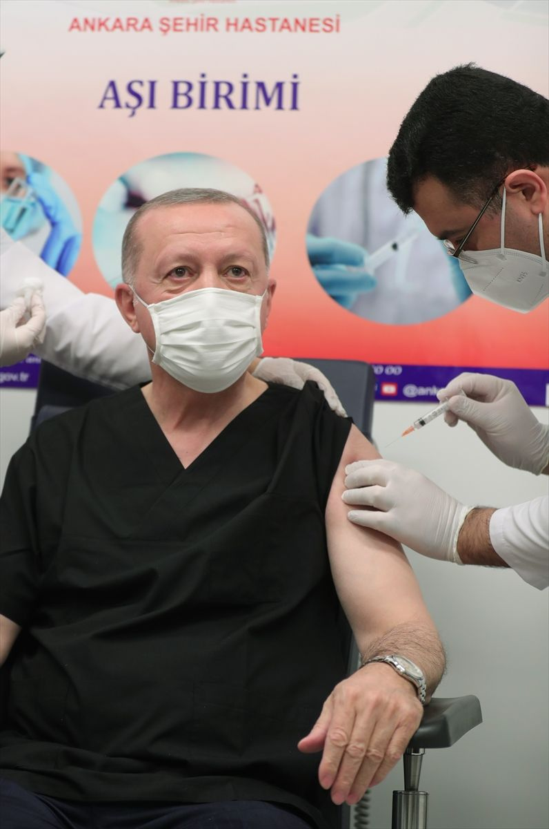 Cumhurbaşkanı Erdoğan'a aşıyı yapan doktorun kim olduğu ortaya çıktı! Ekrem İmamoğlu mu?