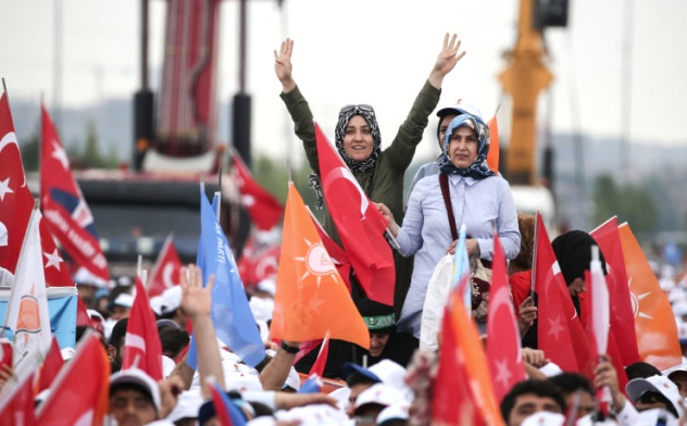 Türk siyaseti için kritik veriler! 2 partinin üye sayısı düşerken 3 partinin yükseldi