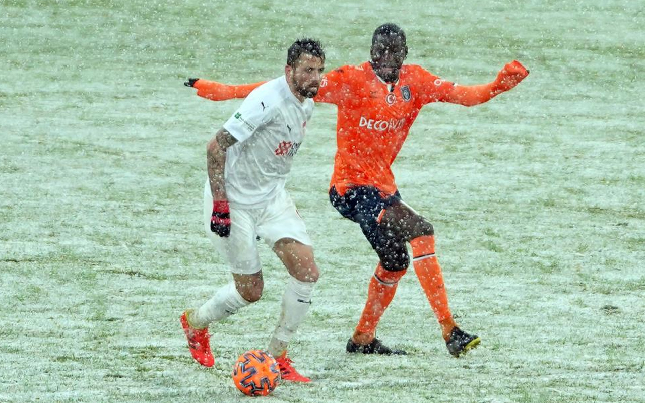 Medipol Başakşehir Sivasspor maçında kazanan yok! İki takıma da 1 puan