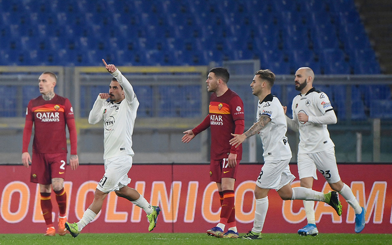 Roma, İtalya Kupası'nda hükmen mağlubiyet cezası aldı