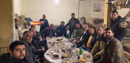İYİ Partili Başkan Aytekin Kaya, sokağa çıkma kısıtlamasında arkadaşlarıyla alem yaptı