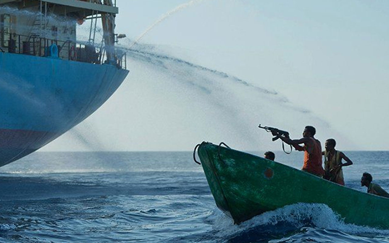 Türk gemisine Gine Körfezi'nde korsan saldırısı! 15 gemici kaçırıldı