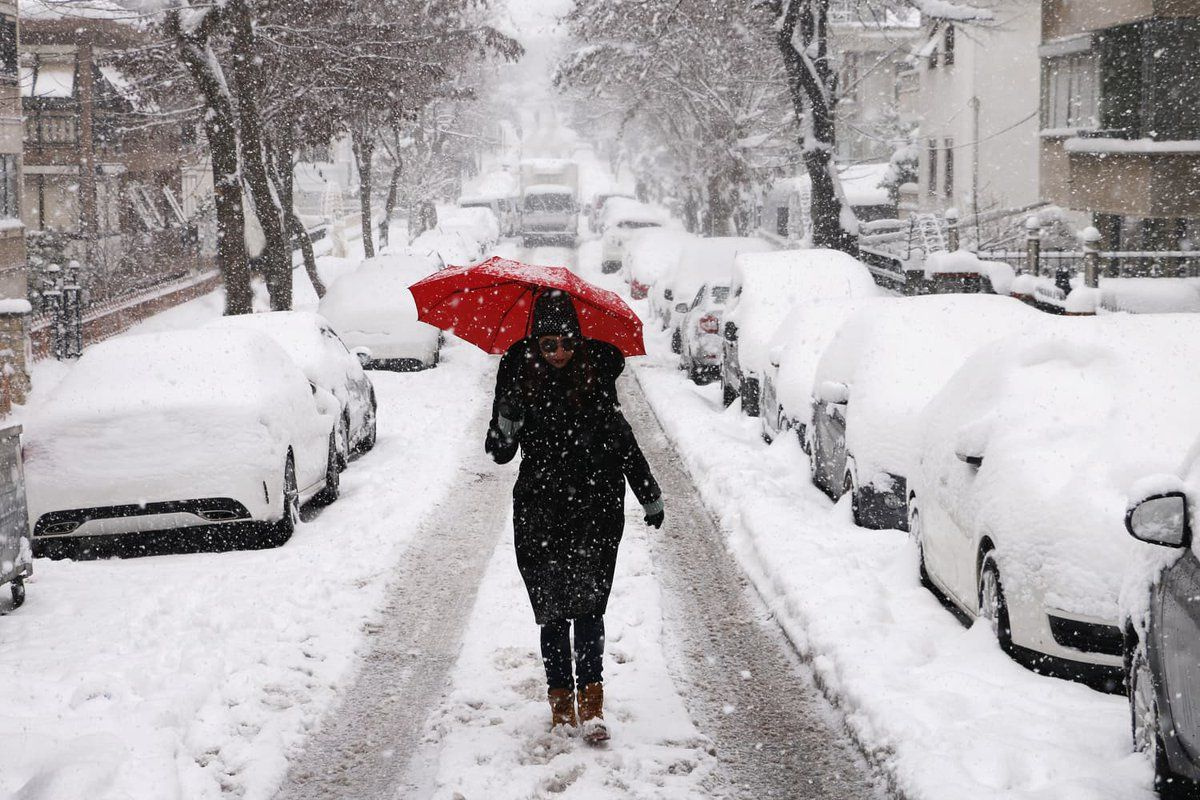 Meteorolojiden kritik bilgi! Önce fırtına sonra kar gelecek İstanbul'a kar ne zaman yağacak?