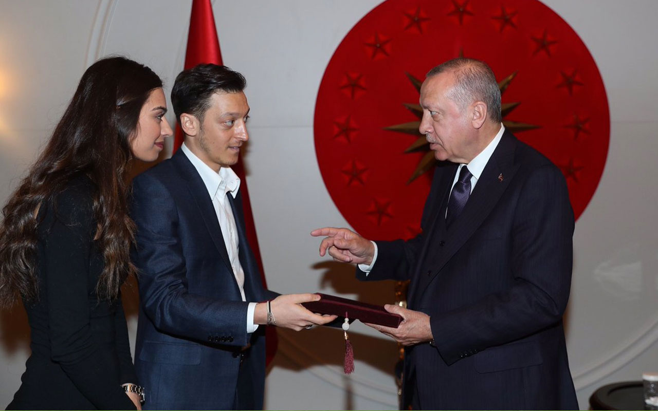 Nihat Özdemir: Mesut'u, Cumhurbaşkanımızla görüştüğü için uzak tuttular
