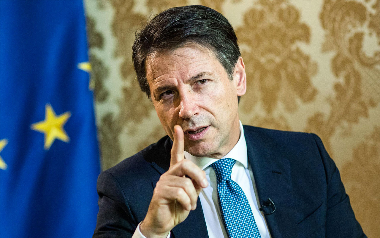 İtalya'da Başbakan Conte ve hükümeti istifa etti