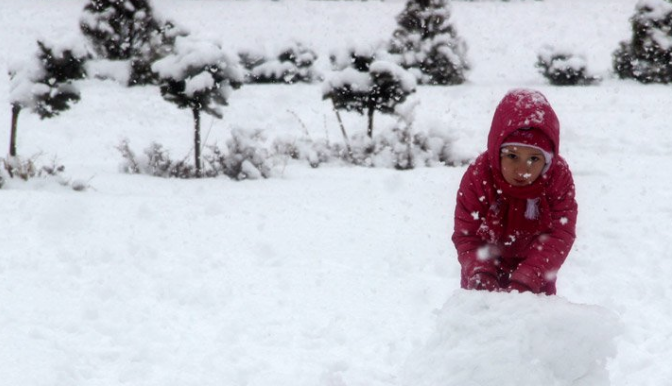 Kar yağışı İstanbul'a geri dönüyor! Meteoroloji gün verip uyardı