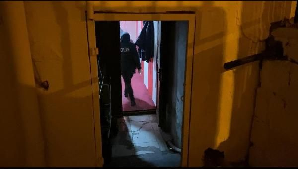 Diyarbakır'da şok! Kapısı kırılarak girilen mekanda 50 kişi eğlenirken yakalandı