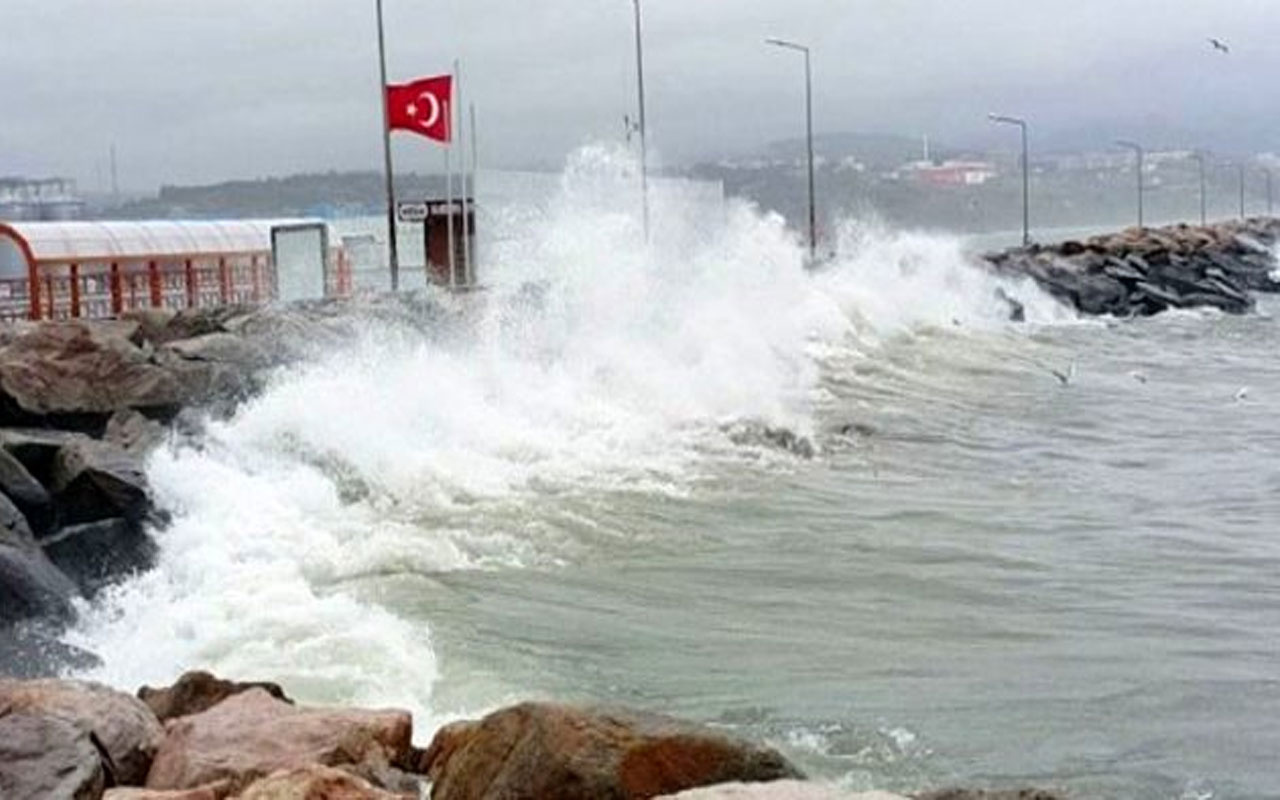 İstanbul'da deniz ulaşımı durdu! Art arda sefer iptalleri ...