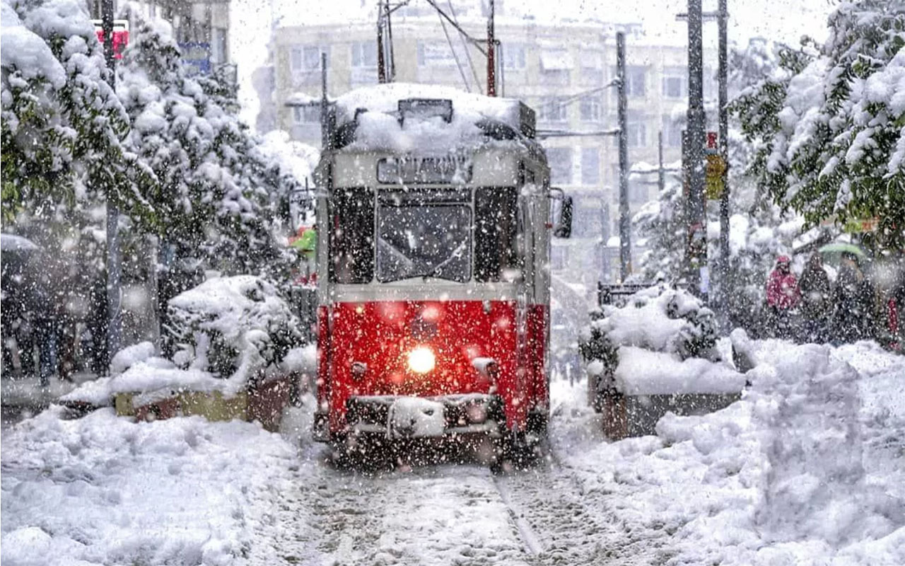 İstanbul'a 1 metre kar yağacak! Meteoroloji '1987 karı yağacak’ iddiası için ne dedi?