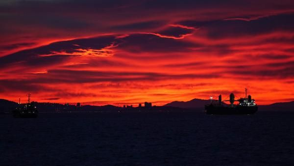 İstanbul'da görenleri hayrete düşüren görüntü! Herkes telefona sarıldı