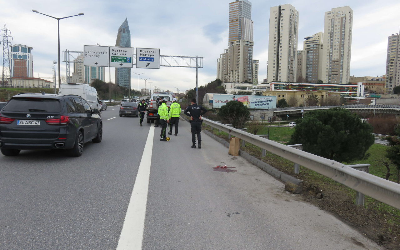 İstanbul'da korkunç kaza! Bariyerle çarpıp sürüklendi feci şekilde öldü