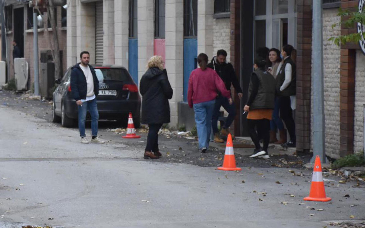 İzmir'de peş peşe korkutan depremler