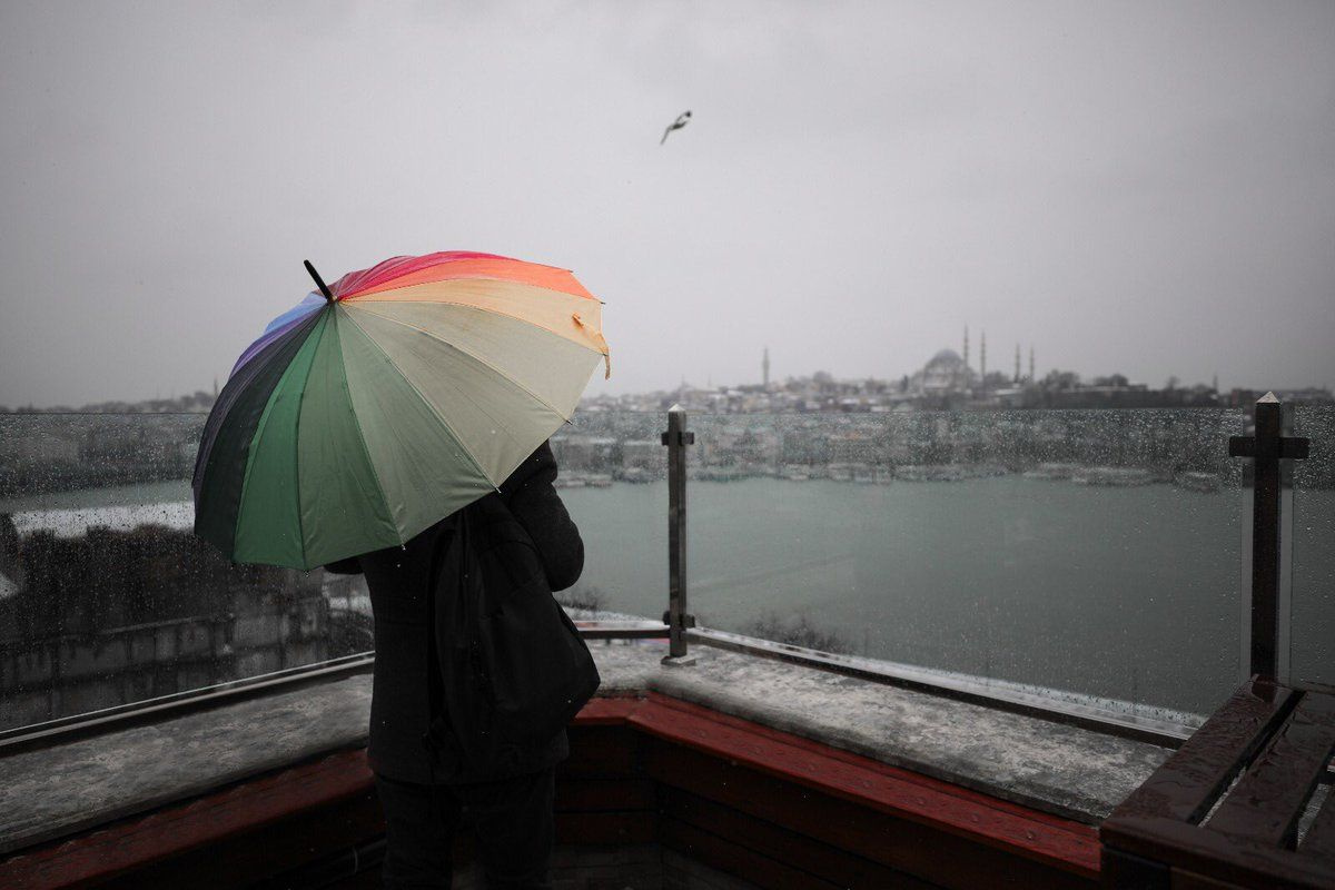 Meteoroloji'den sağanak ve fırtına uyarısı! Listede İstanbul da var