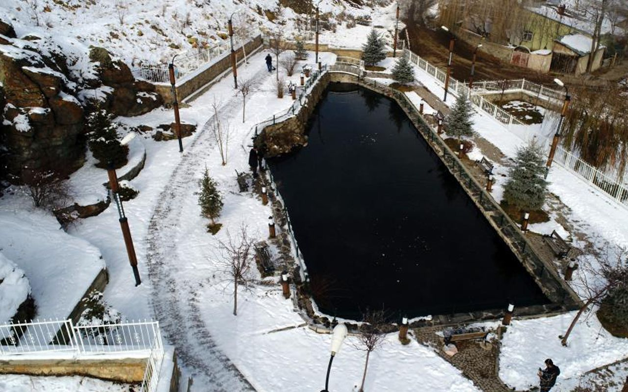 Erzurum'da eksi 40 derece bile donduramadı! Şaşırtan 'Balıklı Göl'ün rivayeti dikkat çekti