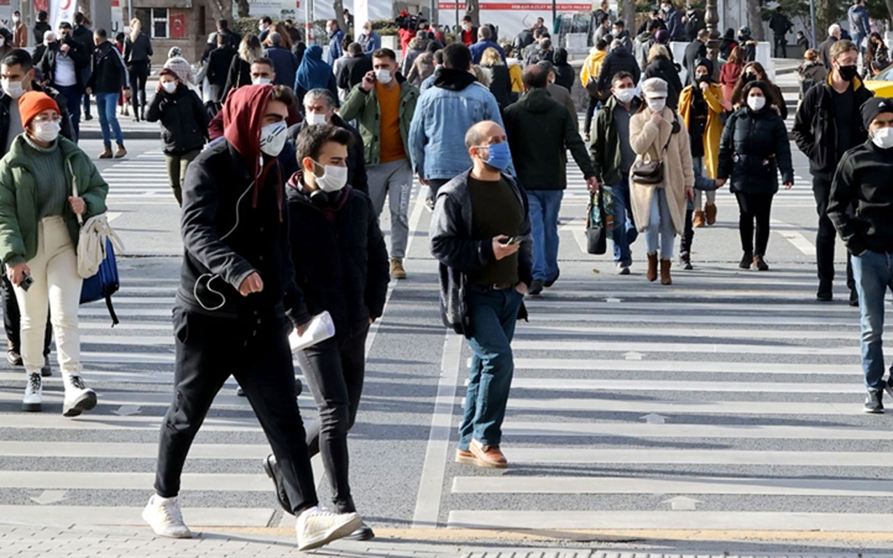 içişleri Bakanlığı yeni genelge gönderdi öğrenci öğretmen 65 yaş üstü ve 20 yaş altındakiler