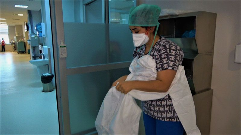 Karı koca birbirinden habersiz koronavirüsten yoğun bakımda yattı biri öldü diğeri kurtuldu