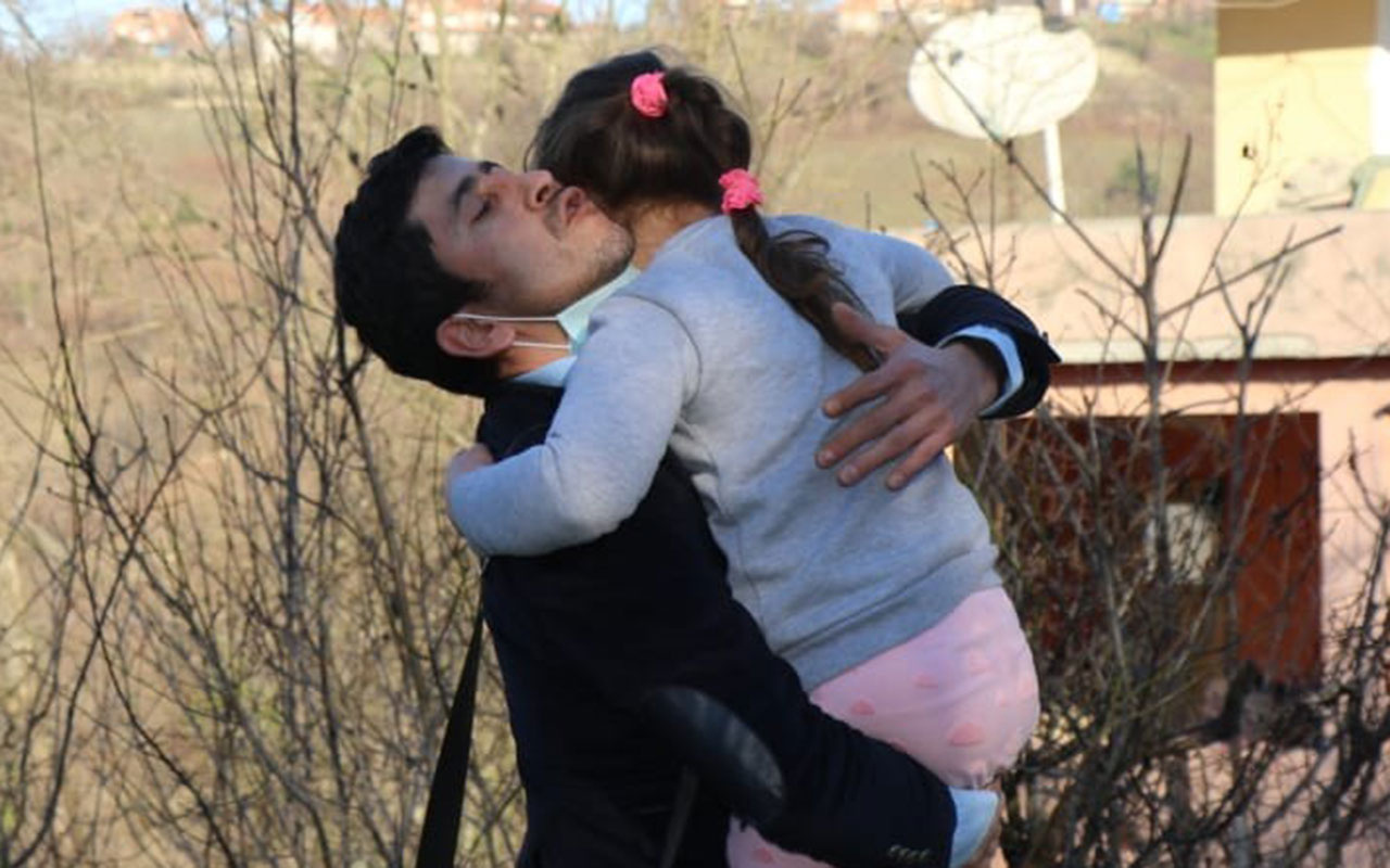 Zonguldak'ta küçük kızını haciz yoluyla annesinden alan baba parkta çocuklar gibi eğlendi