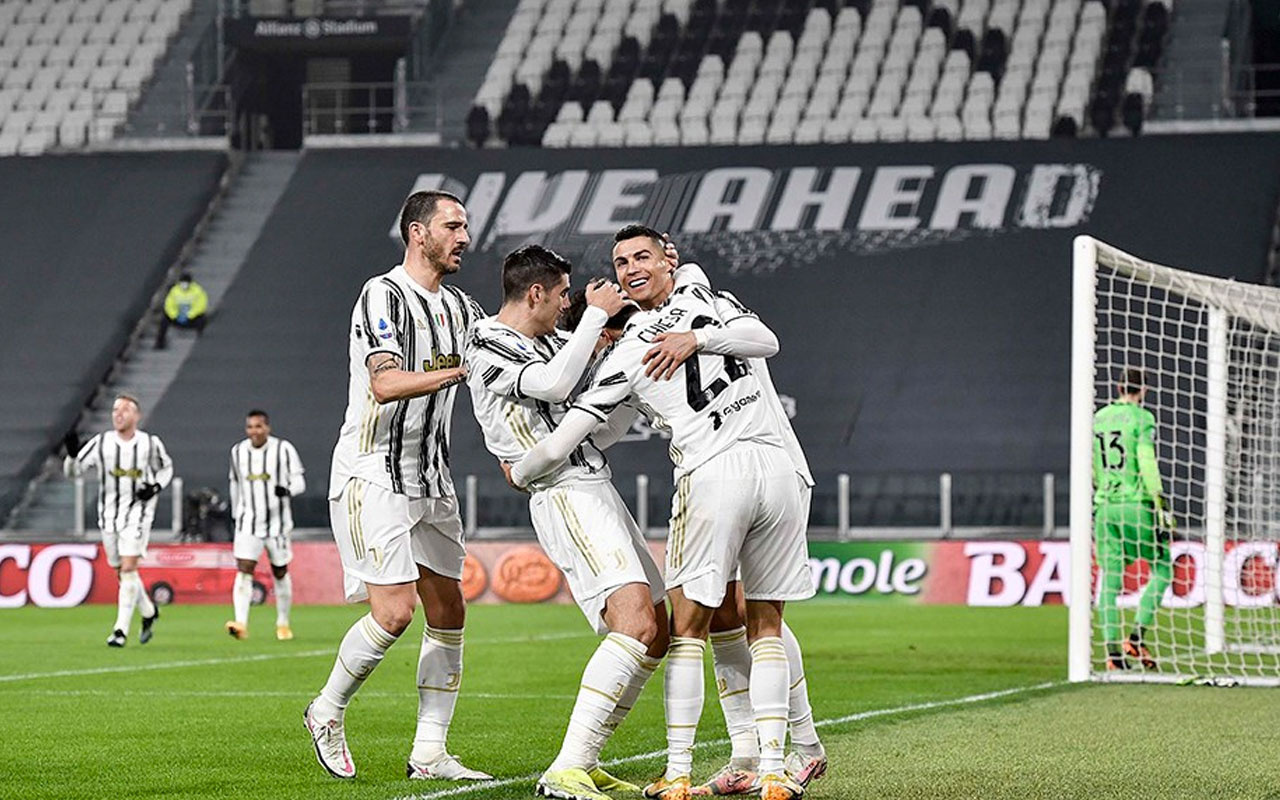Juventus, Roma'yı rahat geçti
