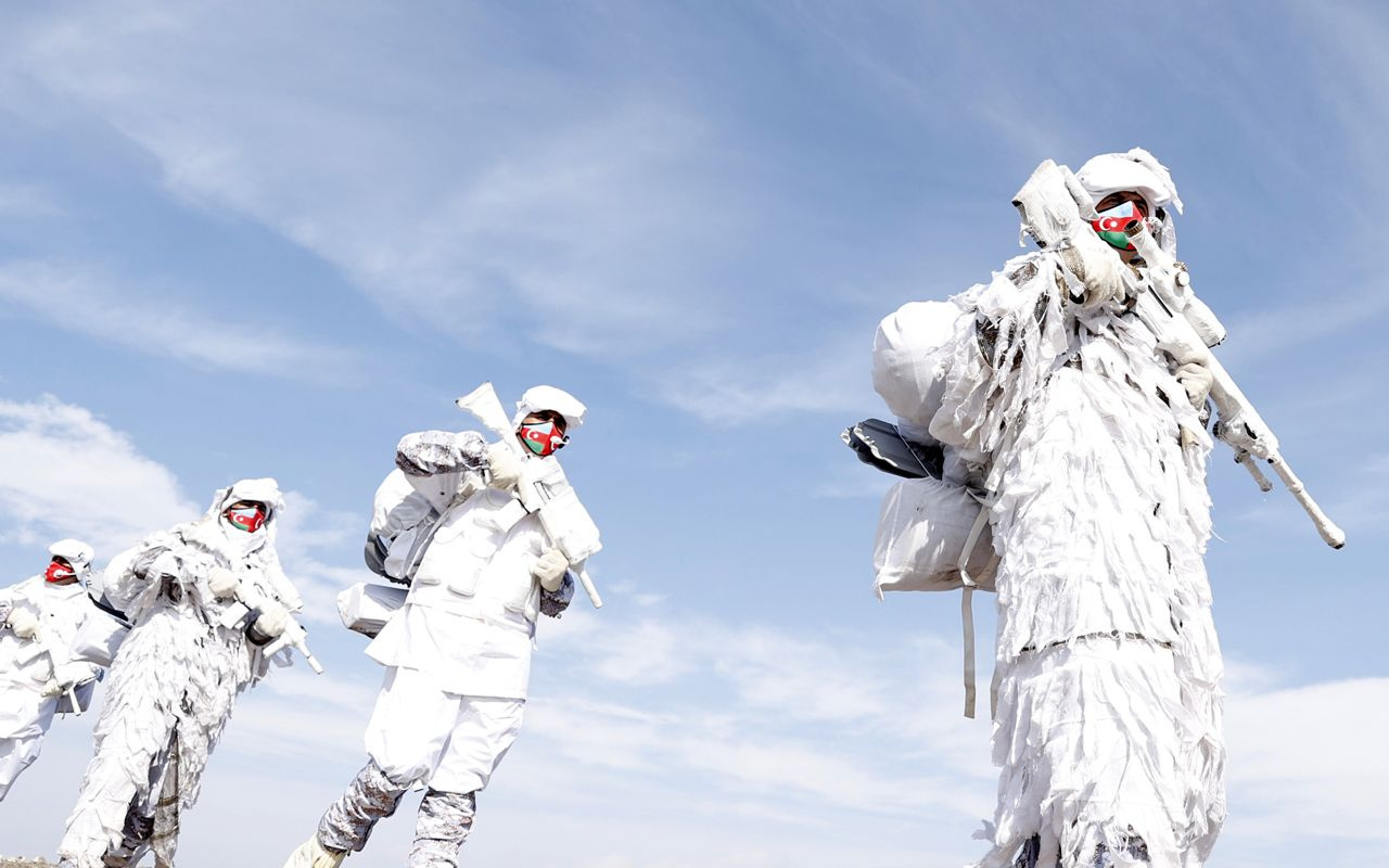 Kars'ta TSK'nın düzenlediği "Kış-2021 Tatbikatı" nefes kesti!