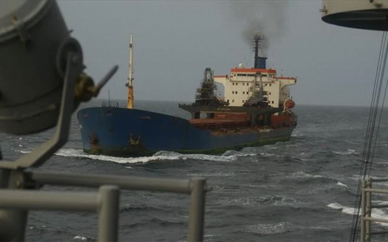 Nijerya açıklarında korsanlar tarafından kaçırılan 15 Türk denizci kurtarıldı