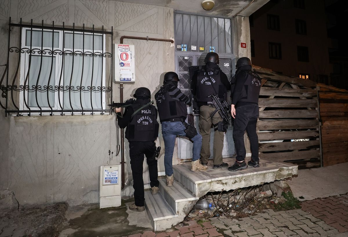 İstanbul ve Adana'da PKK'ya gece yarısı baskını! 51 kişi gözaltına alındı