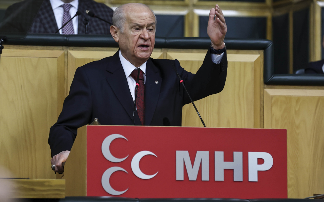 MHP lideri Devlet Bahçeli 'den grup toplantısında ittifak çatlağı mesajı: Nal toplayacaklar!