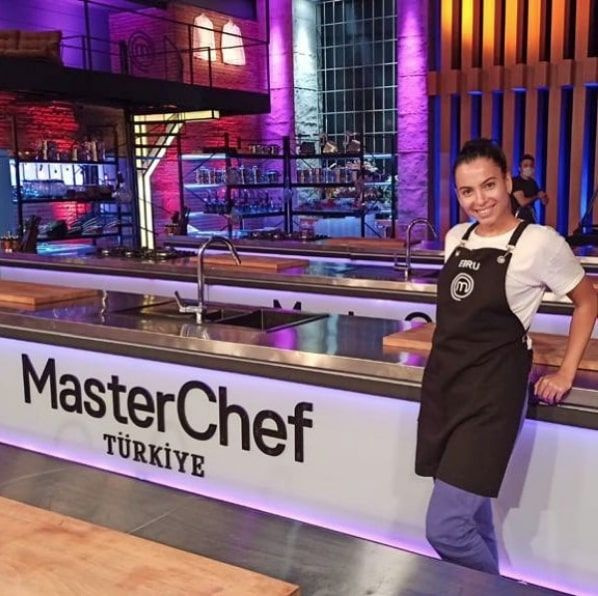 MasterChef Ebru'nun küvet pozuna Somer Sivrioğlu yorumu! Son hali şoke etti